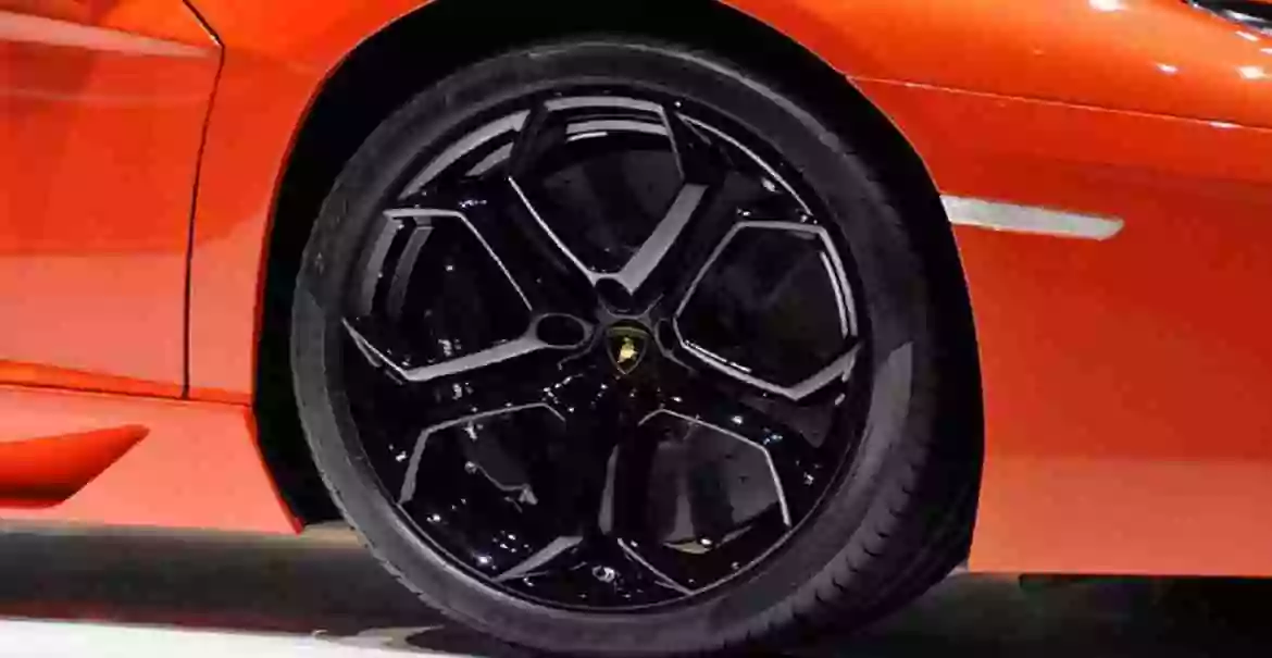 Ride Lamborghini Aventador Dubai