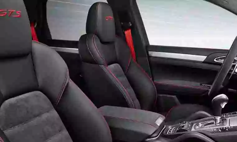 Porsche Cayenne gts rental in Dubai 